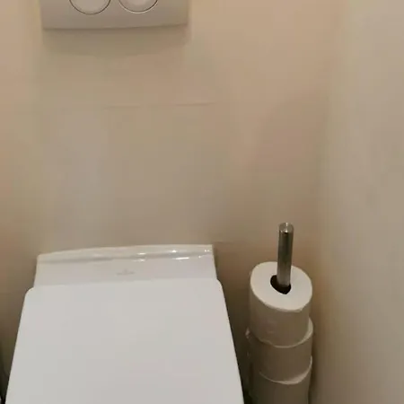 Surrender Three Bedrooms מלון דירות