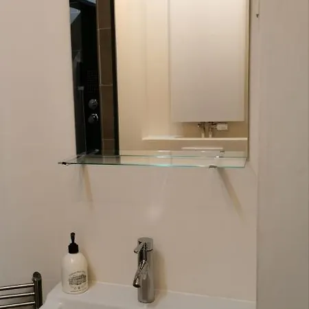 Hotel apartamentowy Surrender Three Bedrooms